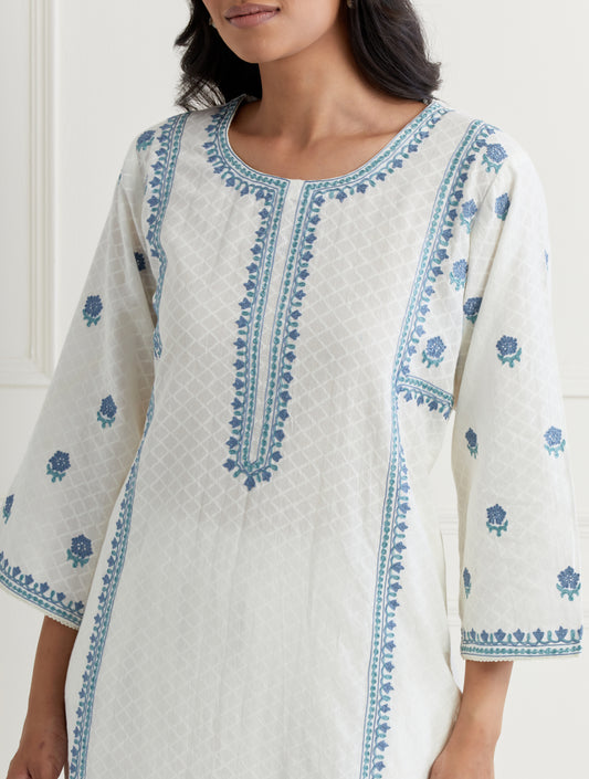Off White Embroidered A-Line Kurta & Pant Salwar Set - Blue