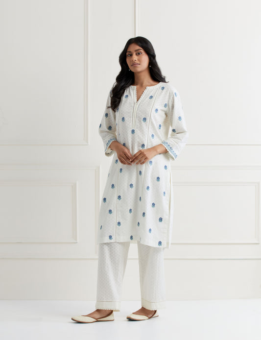 Off White Embroidered Kurta & Pant Set- Blue
