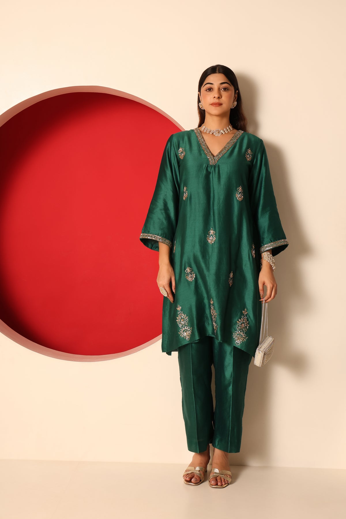 Mira- Green chanderi silk Kurta, pants and organza silk Dupatta Set
