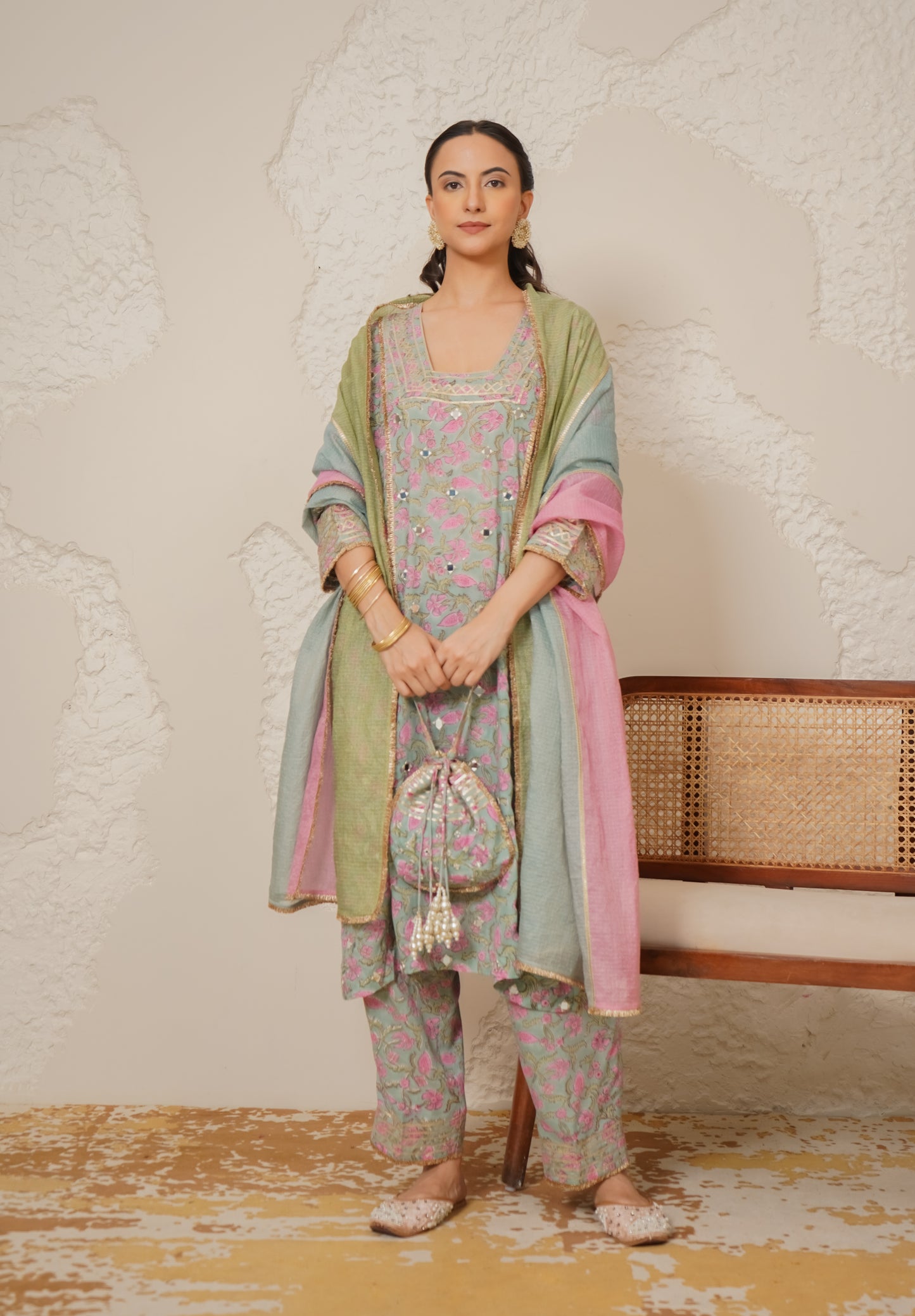 Noor- Blue