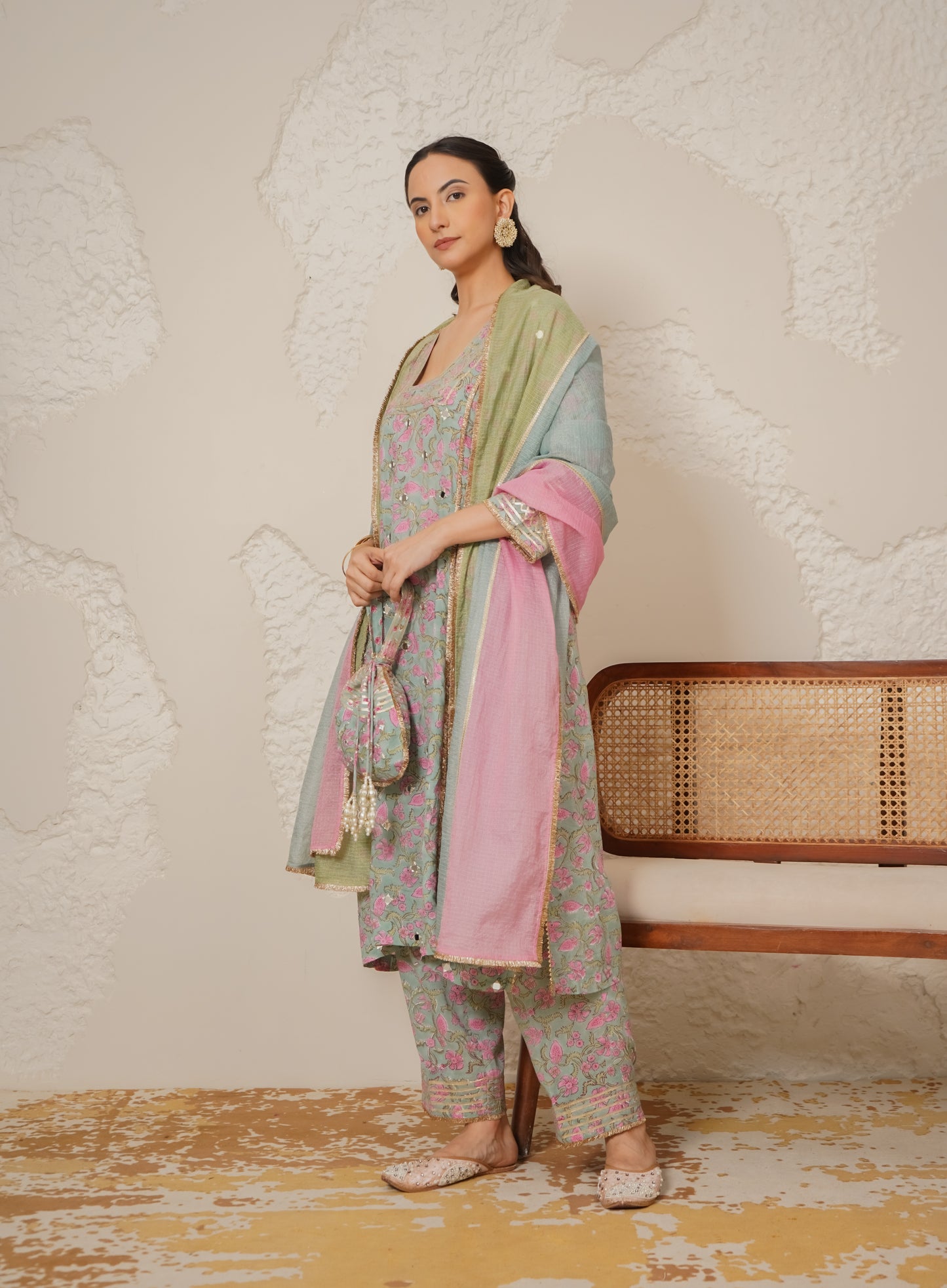 Noor- Blue