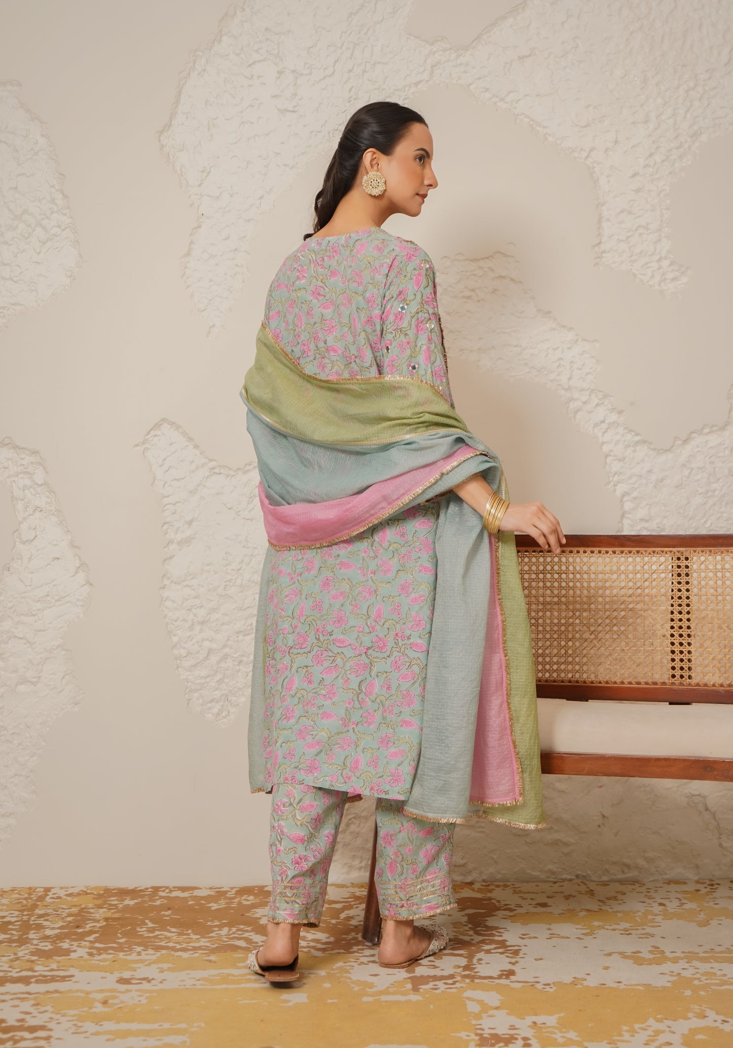 Noor- Blue