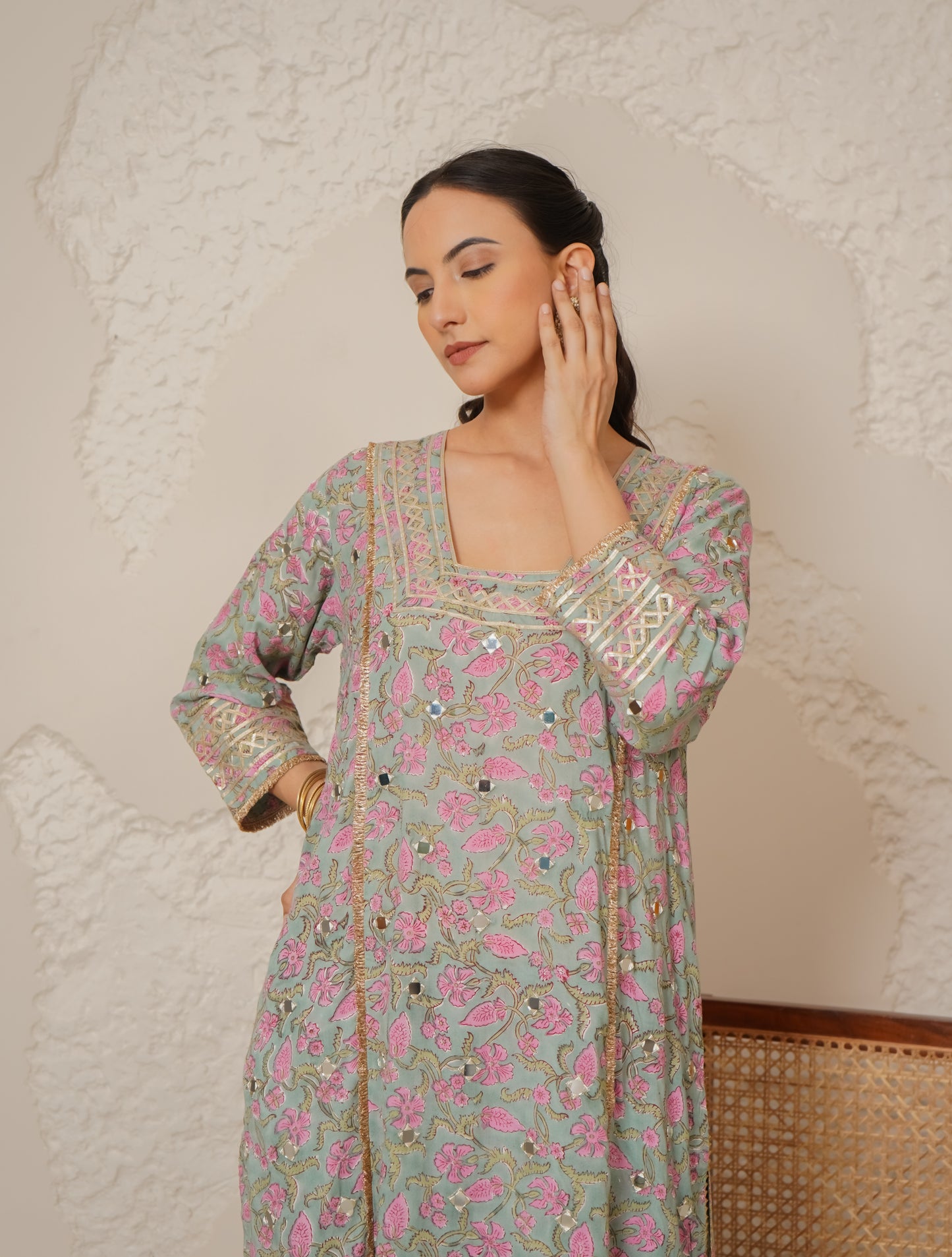 Noor- Blue