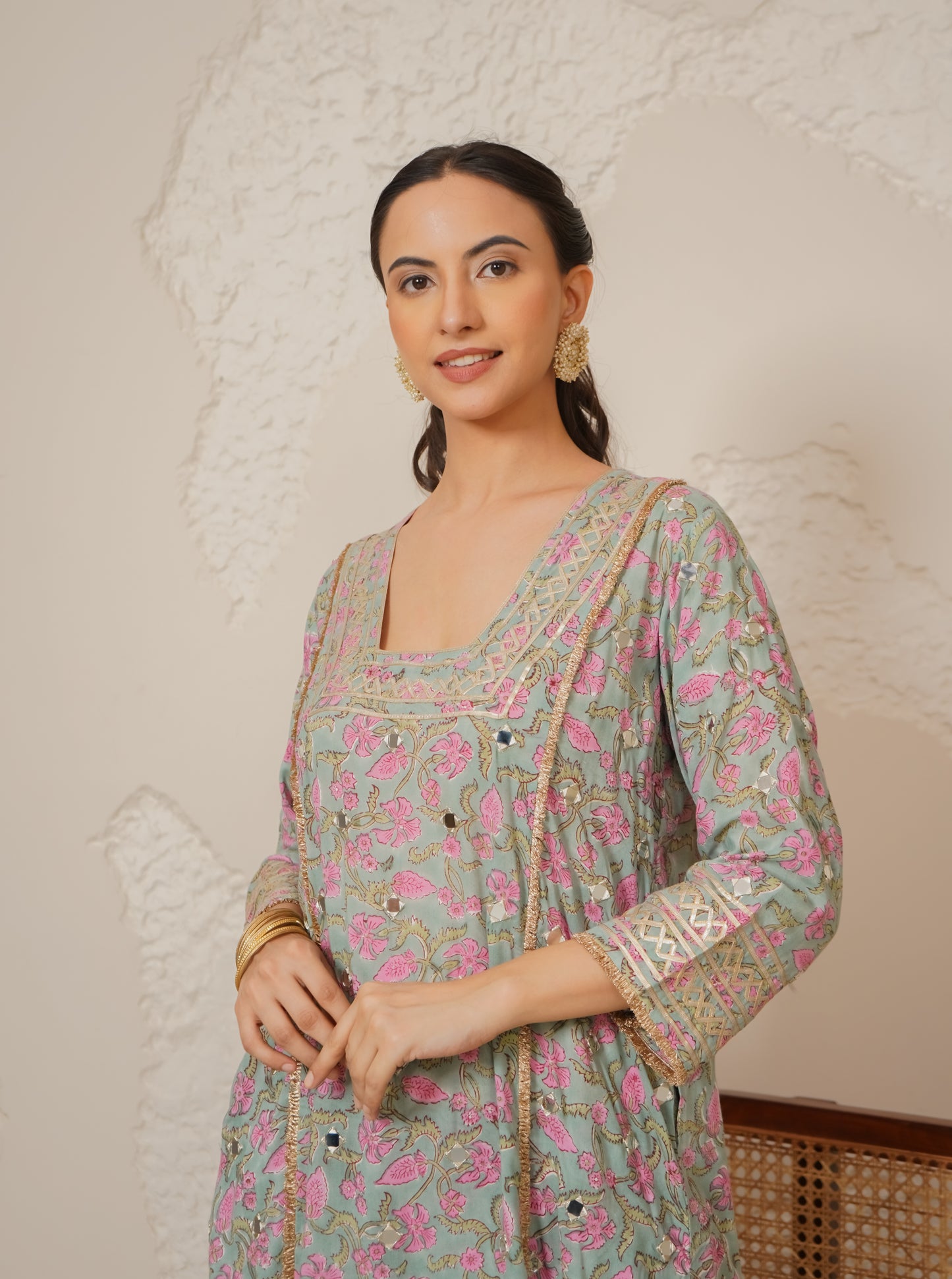 Noor- Blue