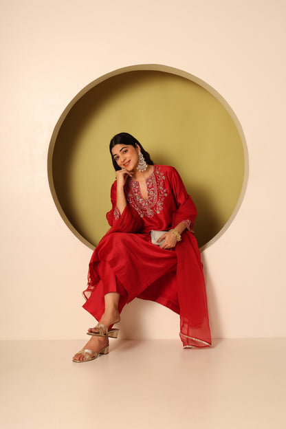 Zoya- Red chanderi silk Kurta, pants and organza silk Dupatta Set