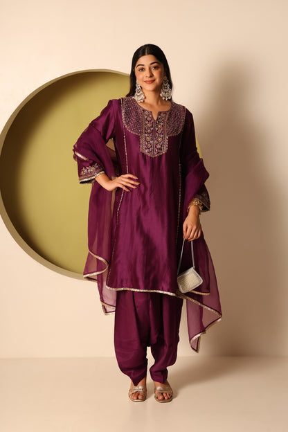 Mahi- Purple chanderi silk Kurta, pants and organza silk Dupatta Set