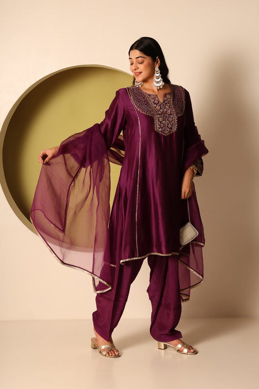 Mahi- Purple chanderi silk Kurta, pants and organza silk Dupatta Set