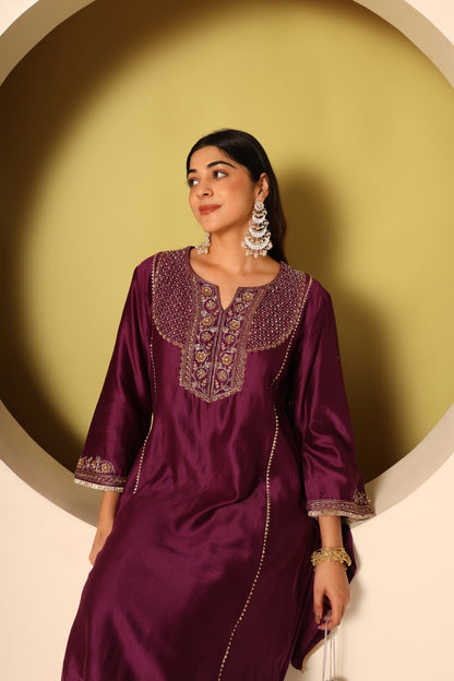 Mahi- Purple chanderi silk Kurta, pants and organza silk Dupatta Set
